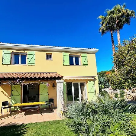 D' Avec Piscine Dans Vakantiehuis