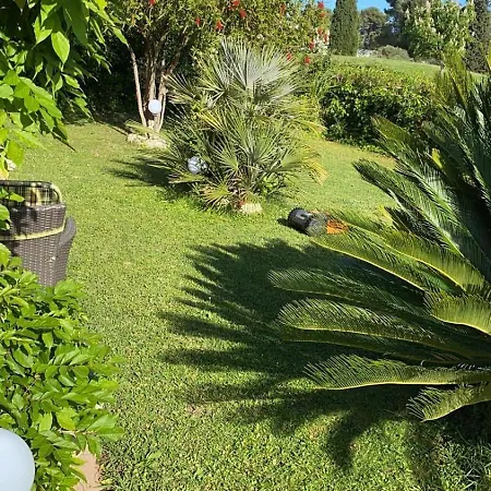 D' Avec Piscine Dans Vakantiehuis